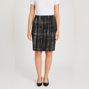 ✨4/$30 Ricki’s Black & White Abstract Stripe Pencil Skirt – Size 4 – NWT
